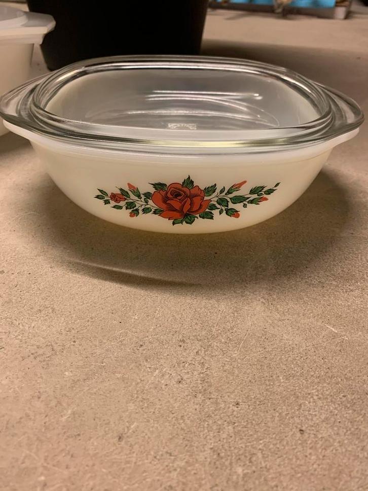 Acropal Glazen Schalen met Rode Rozen, Huis en Inrichting, Keuken | Keukenbenodigdheden, Gebruikt, Ophalen of Verzenden