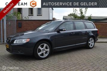 Volvo V70 2.5FT Momentum | Trekhaak | Xenon | Nivomat| Young beschikbaar voor biedingen