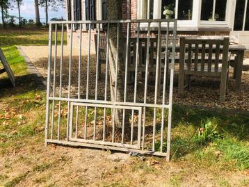 Kennelpaneel gegalvaniseerd 125 x 125 cm met draaideurtje beschikbaar voor biedingen