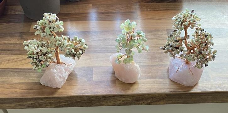 een Tijgeroog en Jaspis edelsteen boompje / geluksboompjes, Verzamelen, Mineralen en Fossielen, Mineraal, Ophalen of Verzenden