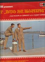 VINYL LP  //  DUO  DE  KONING  --  ZIJ DRAAGT  EEN RING + 13, Verzenden, Zo goed als nieuw, 12 inch, Levenslied of Smartlap