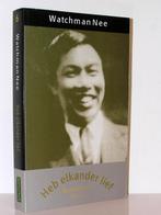 Watchman Nee - Heb elkander lief (Novapres), Boeken, Ophalen of Verzenden, Zo goed als nieuw, Christendom | Protestants
