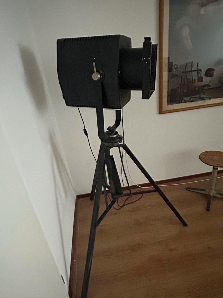Vintage Theaterlamp Op Statief Industrieel Design, Huis en Inrichting, Lampen | Vloerlampen, Gebruikt, 150 tot 200 cm, Metaal