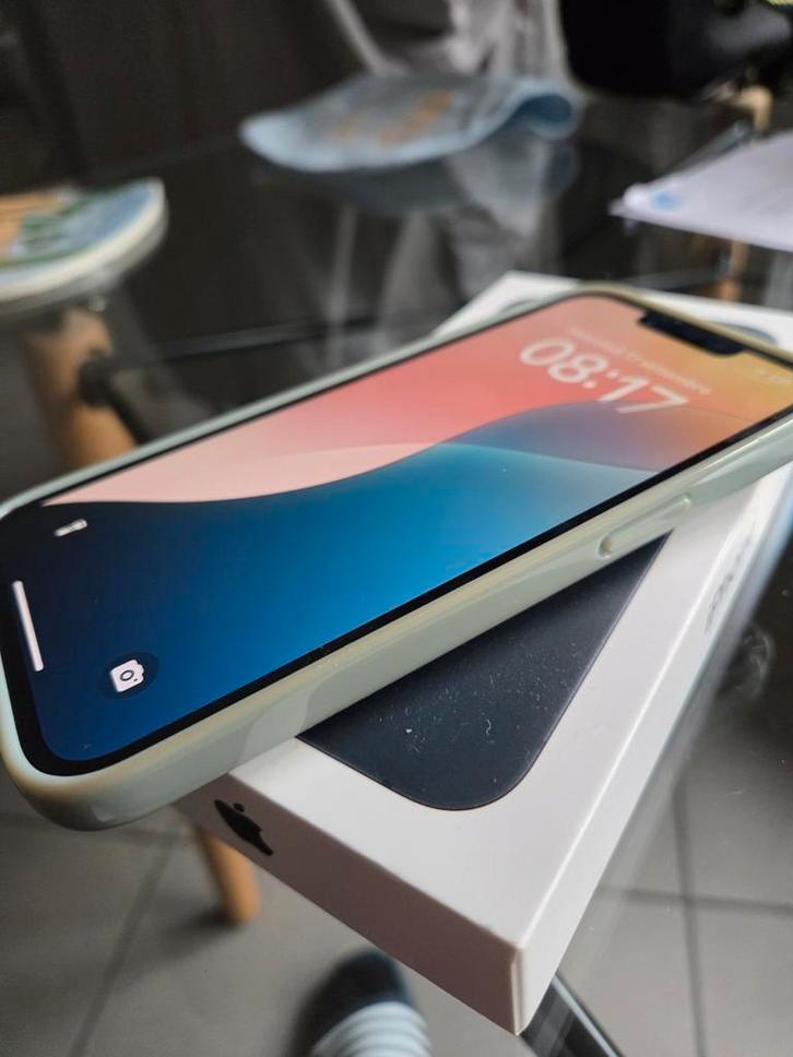 iPhone 13 + Apple watch + covers, Telecommunicatie, Mobiele telefoons | Apple iPhone, Zo goed als nieuw, 128 GB, Zonder abonnement