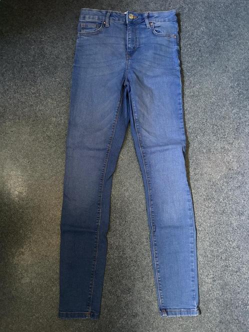 Helder blauwe jeans mt 38 high waist z.g.a.n., Kleding | Dames, Spijkerbroeken en Jeans, Zo goed als nieuw, W30 - W32 (confectie 38/40)