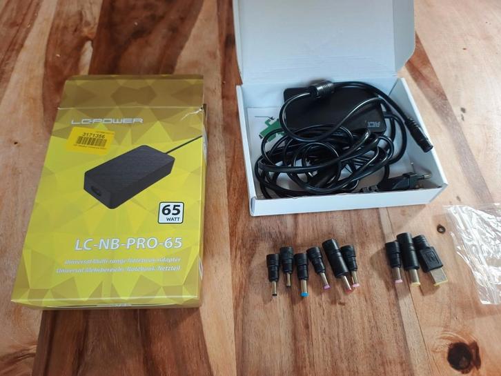 Laptoplader adapter, Computers en Software, Laptop-opladers, Zo goed als nieuw, Ophalen of Verzenden
