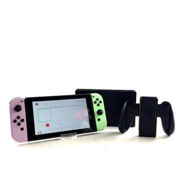 Nintendo Switch V2, Incl. Accessoires | In Nette Staat beschikbaar voor biedingen