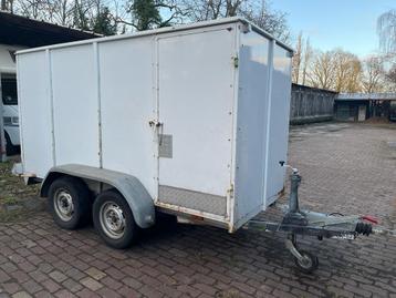 Gesloten Aanhanger 1500kg - Rijklaar beschikbaar voor biedingen