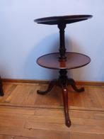 Mahonie etagere, dumpwaiter met twee etages. 19e eeuw., Ophalen