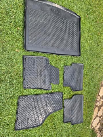 VW Tiguan '07-'15 originele rubber vloermatten en koffermat beschikbaar voor biedingen