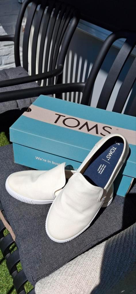 TOMS instappers,  off white maat 38, canvas, Kleding | Dames, Schoenen, Zo goed als nieuw, Instappers, Wit, Ophalen of Verzenden