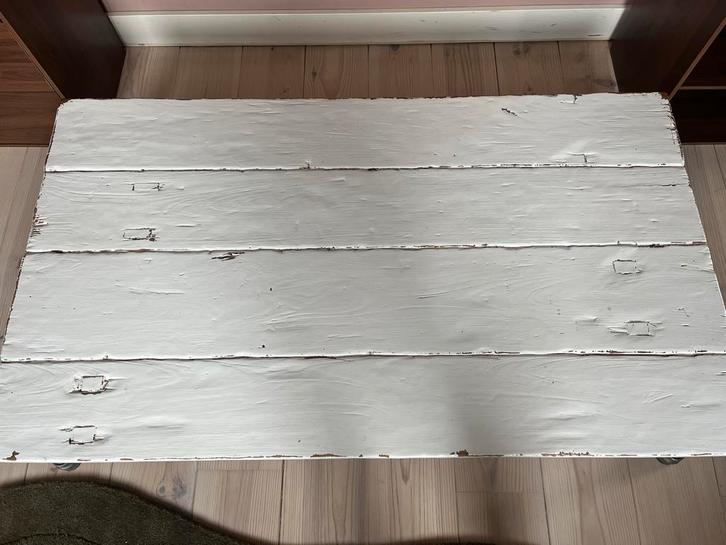 Stevige houten salontafel met metalen poten, Huis en Inrichting, Tafels | Salontafels, Gebruikt, Minder dan 50 cm, 100 tot 150 cm