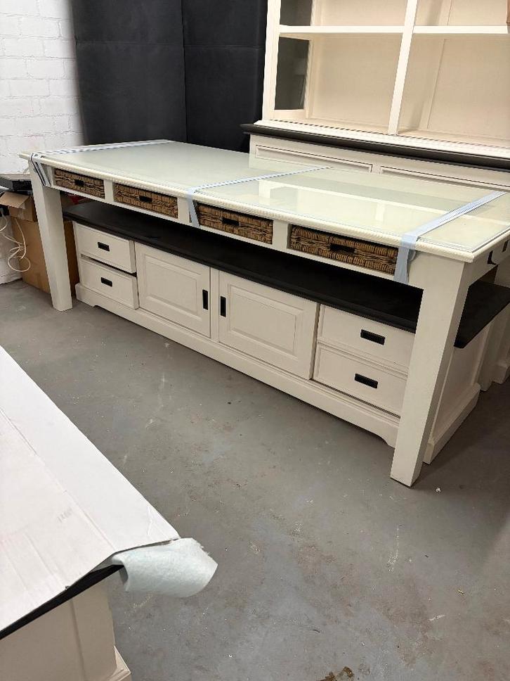 Eetkamertafel Riviera Maison kleur wit, Huis en Inrichting, Tafels | Eettafels, Gebruikt, 50 tot 100 cm, 200 cm of meer, Vijf personen of meer