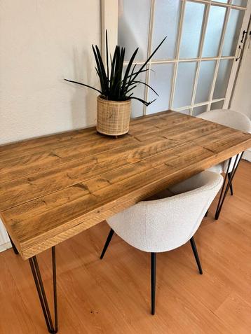 Stoere steigerhouten Tafel/Bureau met stalen poten beschikbaar voor biedingen