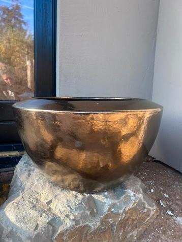 Exclusieve aardewerk pot PTMD BRONS 60cm diameter beschikbaar voor biedingen
