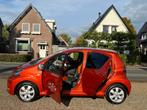 Toyota Aygo 1.0 VVT-i Dynamic Orange NL-AUTO-NAP., Euro 5, Stof, Gebruikt, Zwart