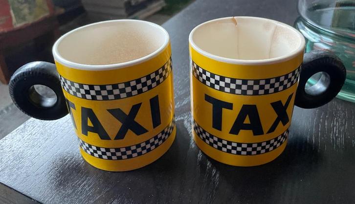 NY Vintage Taxi Yellow Cab Mokken Vandor 1979 2 stuks, Antiek en Kunst, Curiosa en Brocante, Ophalen of Verzenden