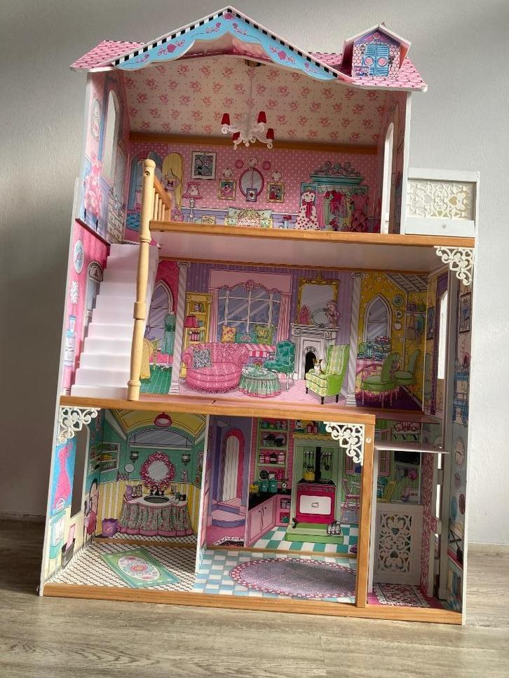 Kidkraft poppenhuis, met beweegbare lift en meubels, Kinderen en Baby's, Speelgoed | Poppenhuizen, Gebruikt, Poppenhuis, Ophalen