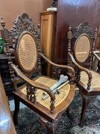 Antieke Franse Louis XV armstoelen met rieten zitting, Ophalen of Verzenden