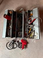 IJzeren gereedschapskist met diverse gereedschappen, Doe-het-zelf en Verbouw, Gereedschap | Handgereedschap, Ophalen of Verzenden