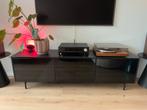 Tv meubel met rookglas glazen deurtjes, Ophalen, 150 tot 200 cm, Minder dan 100 cm, Modern