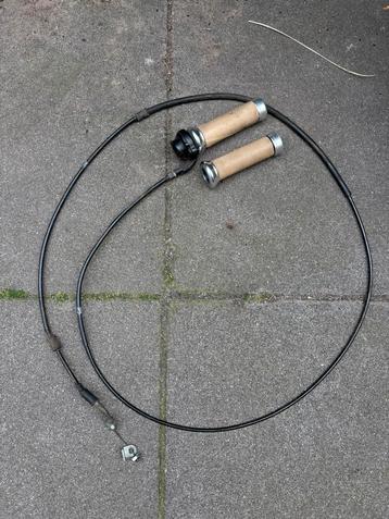 Vespa Set Handvaten met Gaskabel LX S LXV ET ZIP beschikbaar voor biedingen