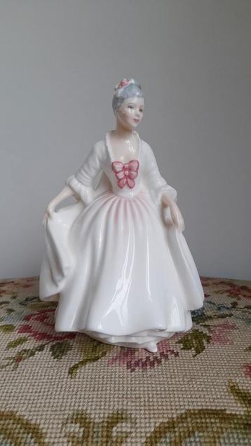Royal Doulton Lady Victoria Porseleinen Figuur beschikbaar voor biedingen