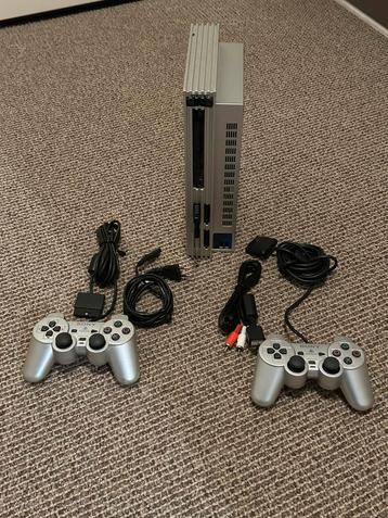 Playstation 2 Zilver - Werkt Goed! 2x controller en mem card beschikbaar voor biedingen
