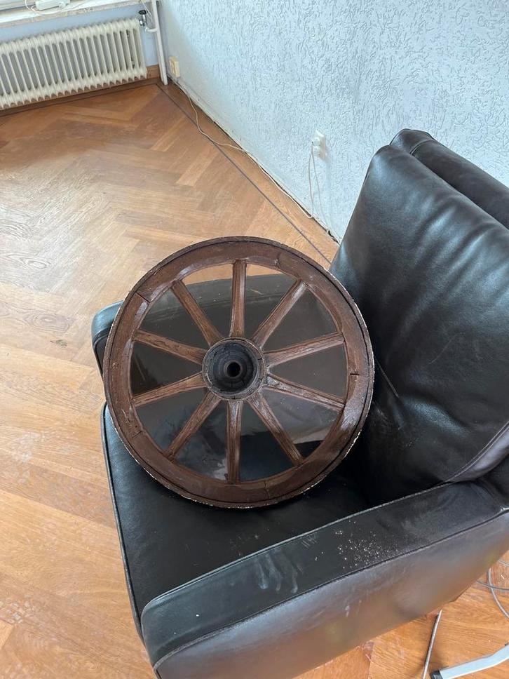 Authentiek houten wagenwiel met ijzeren band – 50 cm, Antiek en Kunst, Antiek | Wandborden en Tegels, Ophalen