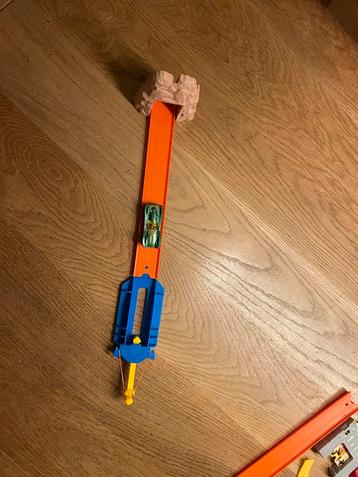 Hot wheels cobra cave katapult racebaan shooter incl auto beschikbaar voor biedingen