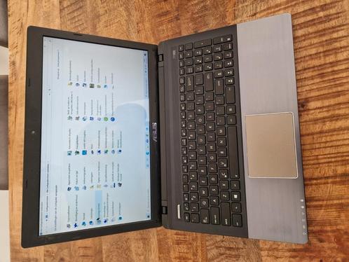 Asus laptop, Computers en Software, Tablet-hoezen, Zo goed als nieuw, Bescherming voor- en achterkant, 10 inch, Ophalen of Verzenden