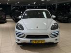 Porsche Cayenne 3.0 D GTS Pakket|Sport Chrono|Keyless|Pano|M, Automaat, Gebruikt, Zwart, Wit