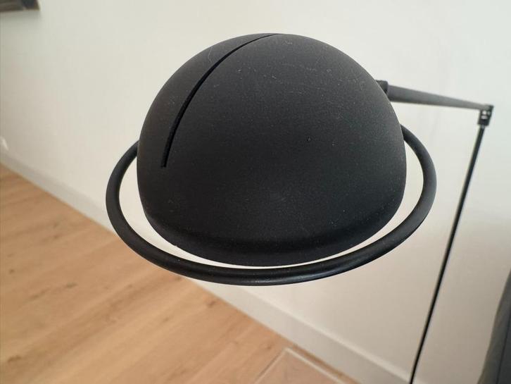 Zwarte design Luminaire Ball vloer/leeslamp - Belux, Huis en Inrichting, Lampen | Vloerlampen, Gebruikt, 100 tot 150 cm, Metaal