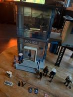 Playmobil politiebureau met auto oplegger en boot, Kinderen en Baby's, Speelgoed | Playmobil, Ophalen of Verzenden, Zo goed als nieuw