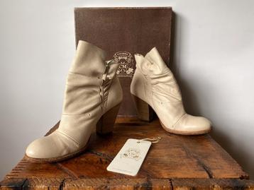 Beige Enkellaarsjes: Catarina Martins 100% leather - Size 40 beschikbaar voor biedingen