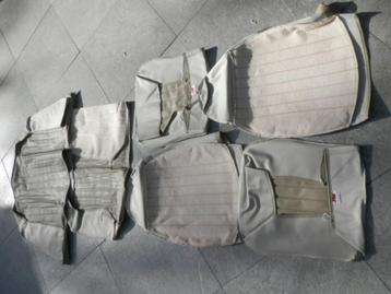 Stoel- en achterbankbekleding VW Kever 1303 Cabrio, beige. beschikbaar voor biedingen