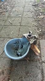 Drinkbak (ijzer) tbv paarden, Ophalen, Gebruikt