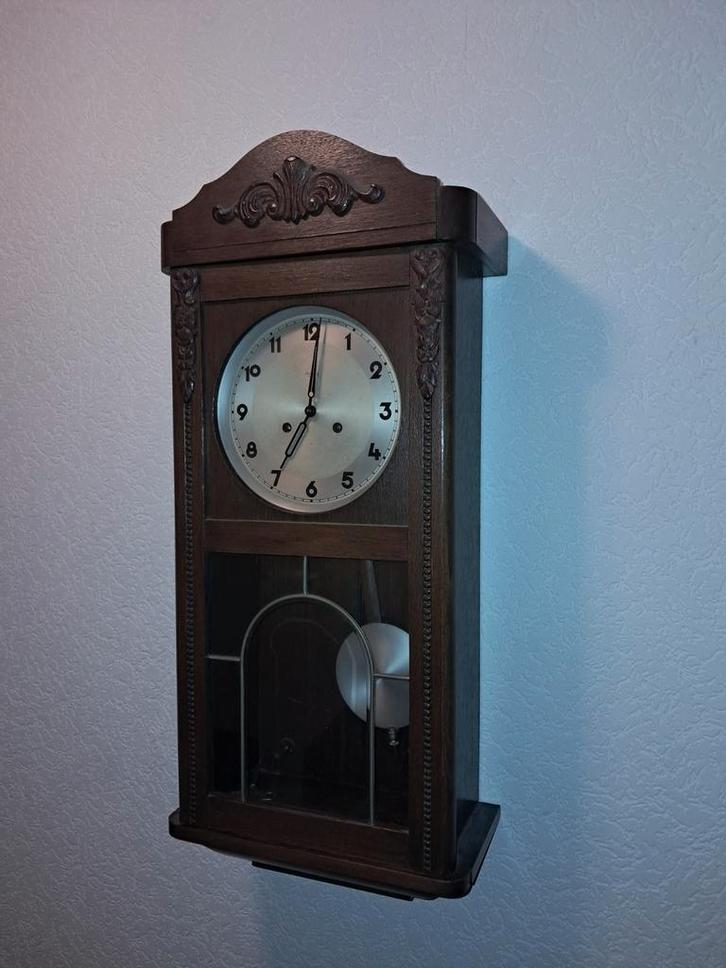 Kienzle wandklok met orginele sleutel, Huis en Inrichting, Woonaccessoires | Klokken, Wandklok, Ophalen