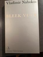 Bleek Vuur - Vladimir Nabokov, Boeken, Ophalen of Verzenden, Gelezen, Nederland