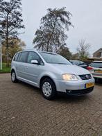 Volkswagen Touran 2005 7 Persoons Automaat, Euro 5, Stof, 4 cilinders, 1984 cc