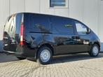 Hyundai Staria 1.6 T-GDI HEV / €13144,- Voordeel Op Nieuwp, Stof, Gebruikt, Euro 6, 4 cilinders