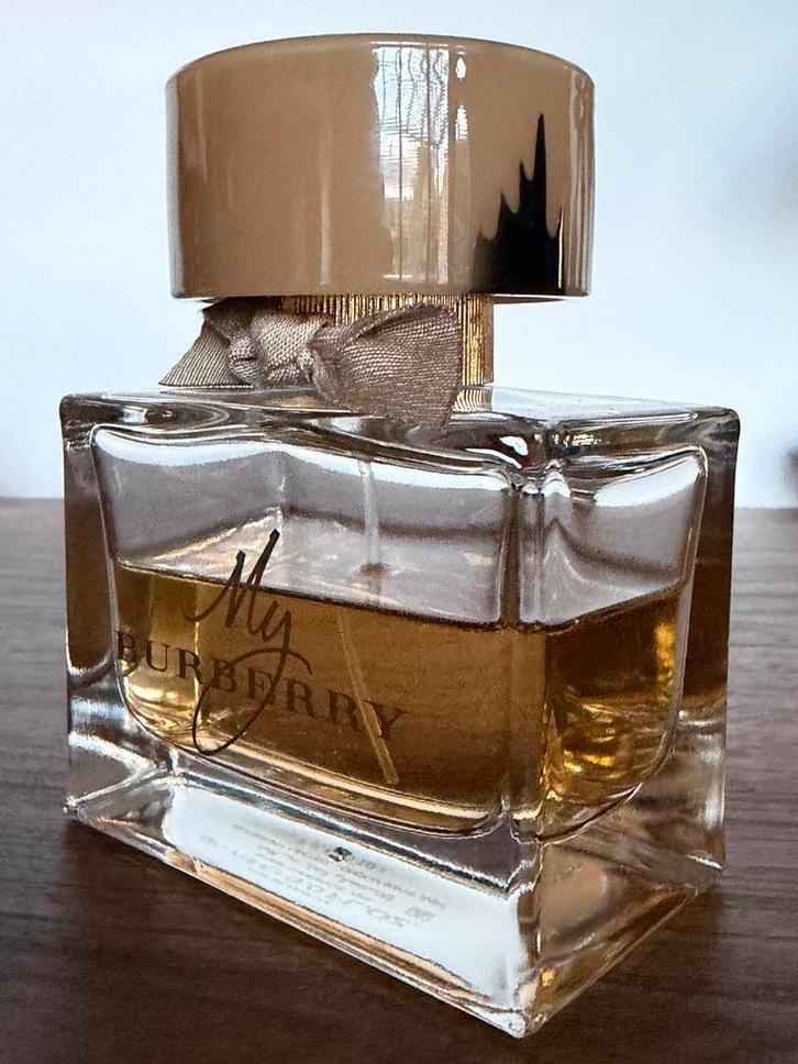 My Burberry eau de parfum, 90 ml fles met ca. 70 ml inhoud., Sieraden, Tassen en Uiterlijk, Uiterlijk | Parfum, Gebruikt, Ophalen of Verzenden