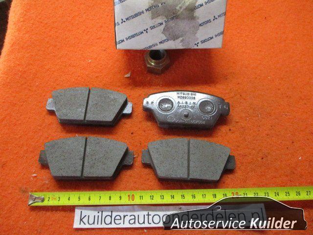 Remblokken achter Mitsubishi Colt Eclipse Galant Lancer BP77, Auto-onderdelen, Remmen en Aandrijving, Mitsubishi, Nieuw, Ophalen of Verzenden
