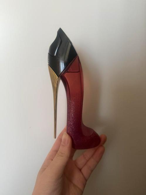 Carolina Herrera - Very good girl Glam Parfum 50ml 💖✨, Sieraden, Tassen en Uiterlijk, Uiterlijk | Parfum, Zo goed als nieuw, Ophalen of Verzenden