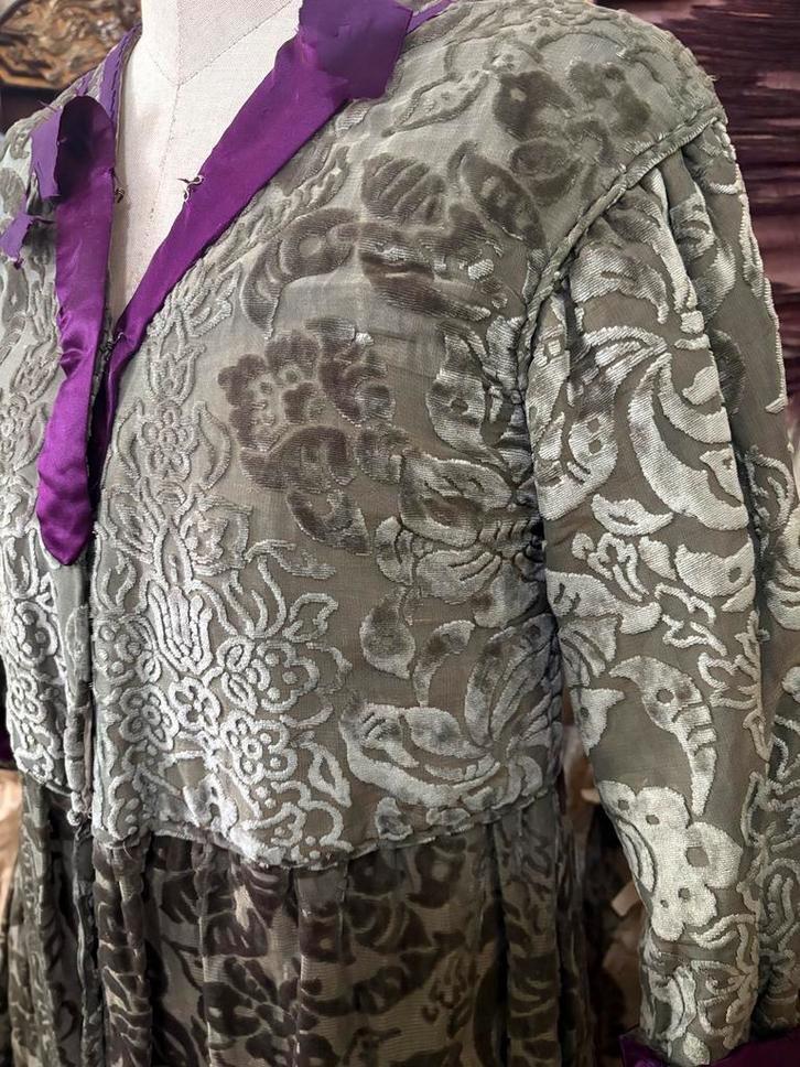 Antiek theater kostuum begin 1900, Antiek en Kunst, Antiek | Kleding en Accessoires, Dames, Heren, Kinderen, Verzenden