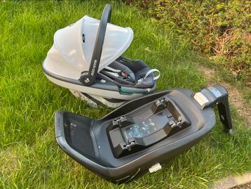 Maxi cosi coral i-size met isofix, voetenzak en muskietennet beschikbaar voor biedingen