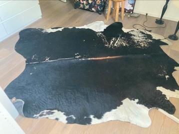 Koeienhuid kleed  beschikbaar voor biedingen