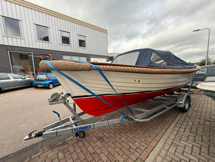Mooie klassieke sloep te koop!, Watersport en Boten, Motorboten en Motorjachten, Gebruikt, Hout, 6 tot 9 meter, Diesel, Binnenboordmotor
