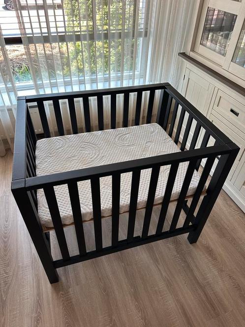 Babybox met matras, hoeslakens en boxkleed, Kinderen en Baby's, Boxen, Gebruikt, Rechthoekig, In hoogte verstelbaar, Boxkleed