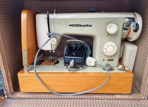 Prachtige complete werkende Gazelle Naaimachine met koffer !, Hobby en Vrije tijd, Naaimachines en Toebehoren, Naaimachine, Overige merken